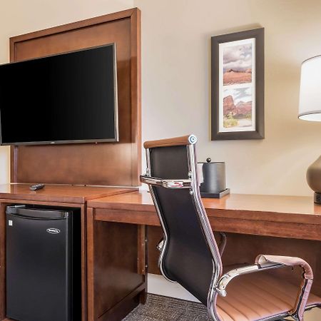 Comfort Inn & Suites Zion Park Area Hurricane Exteriör bild